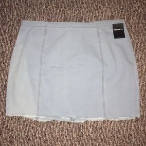 Forever 21 Skirts - Light Denim Short Frayed Skirt Plus Size C21 Forever 21 Skirts - Light Denim Short Frayed Skirt Plus Size C21